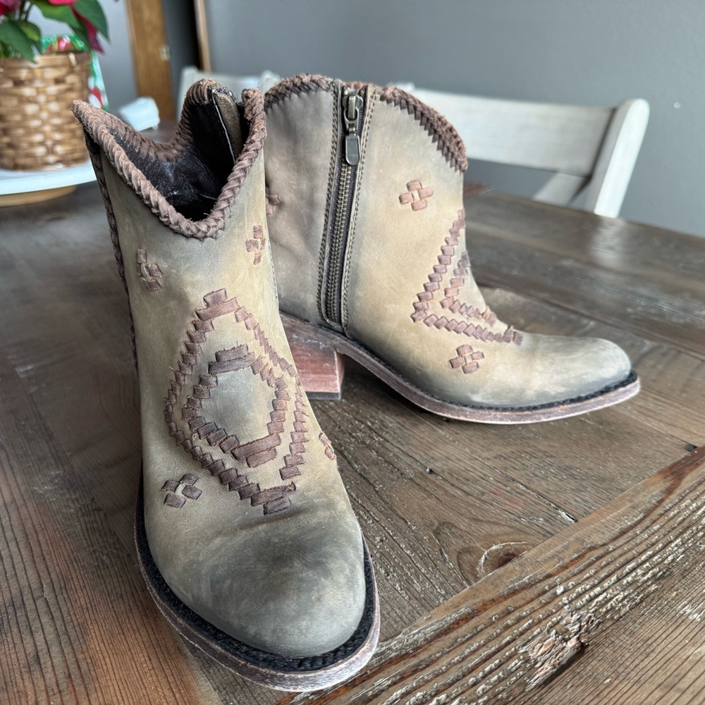 Liberty Black boots